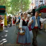 les provencaux en costumes sur le marche de Digne les Bains