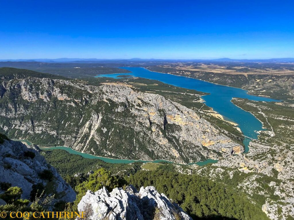 belvédère sur le lac de Sainte-Croix et les gorges du Verdon