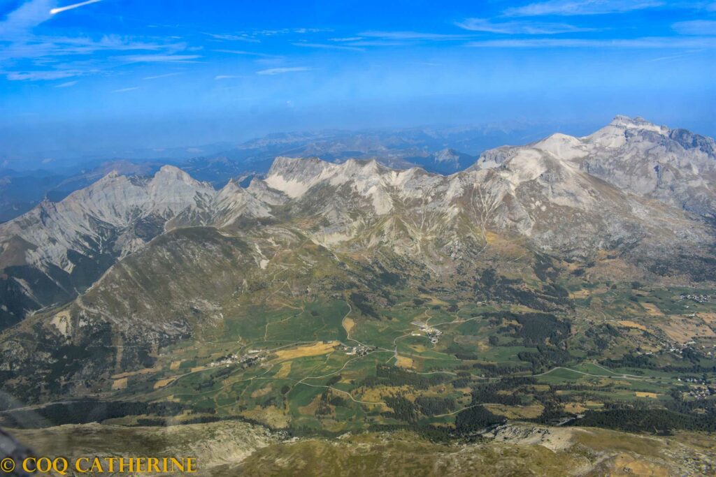 Les Mées. Alpes-de-Haute-Provence : un avion remorqueur de planeur