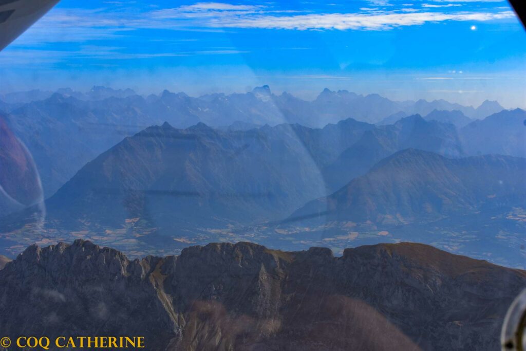 les sommets du massif des Ecrins lors du vol en motoplaneur dans les Alpes du Sud
