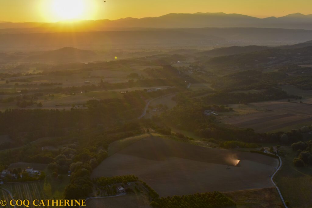 Paysage de Provence depuis la montgolfière