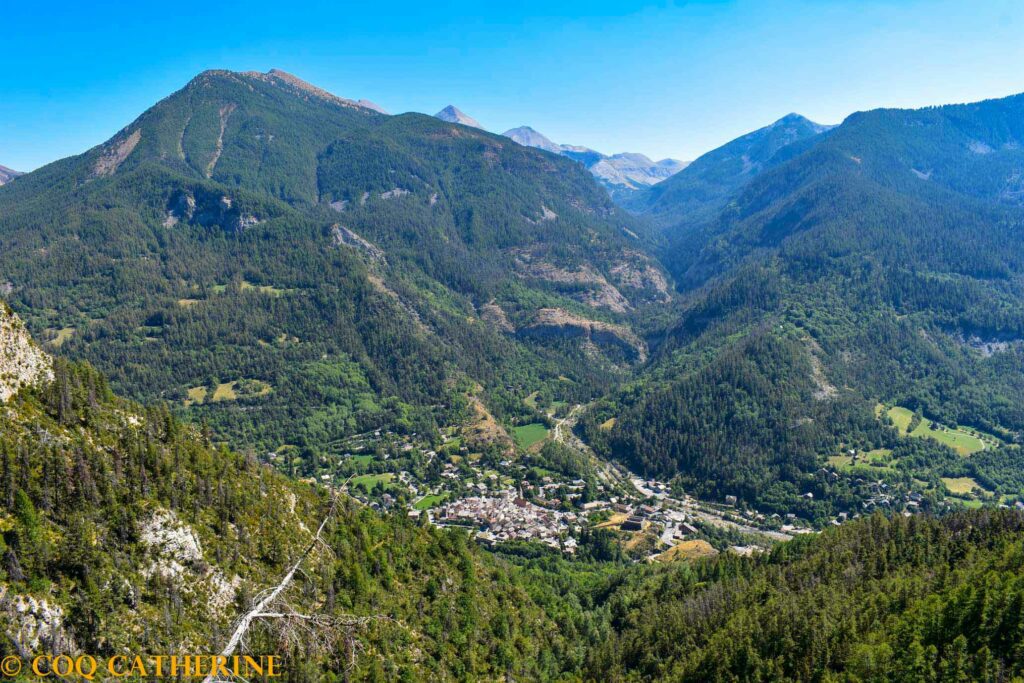 Panorama sur Colmars les Alpes et la vallée de la Lance