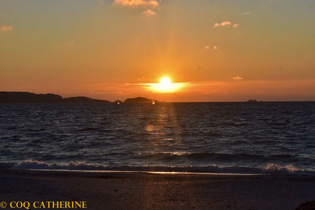 Coucher de soleil sur la plage de l’Almanarre sur la presqu'ile de Giens