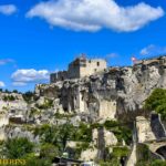 Les ruines du château des Baux de Provence sur les falaises