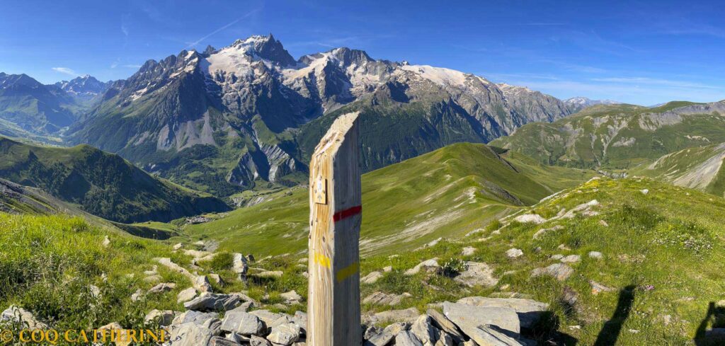 le panorama sur le massif de la Meije depuis le Signal de la Grave