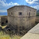 La redoute du fort des Salettes avec le fossé et la galerie de contre escarpe