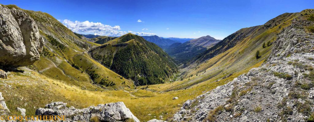 panorama sur la vallée de l’Issole et la Montagne de Boules