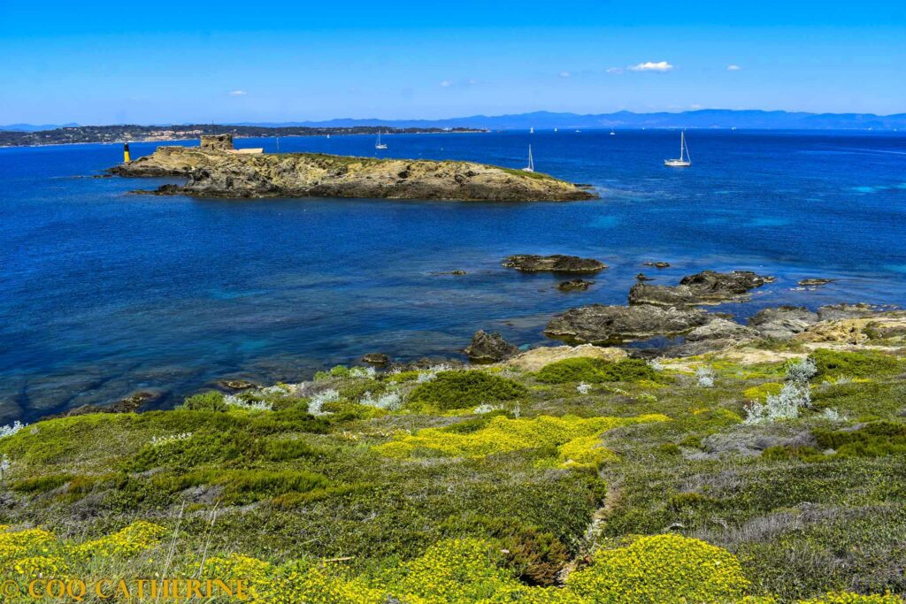 La presqu’ile du Langoustier sur le tour de Porquerolles à vélo