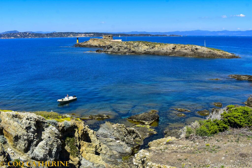 La presqu’ile du Langoustier sur le tour de Porquerolles à vélo
