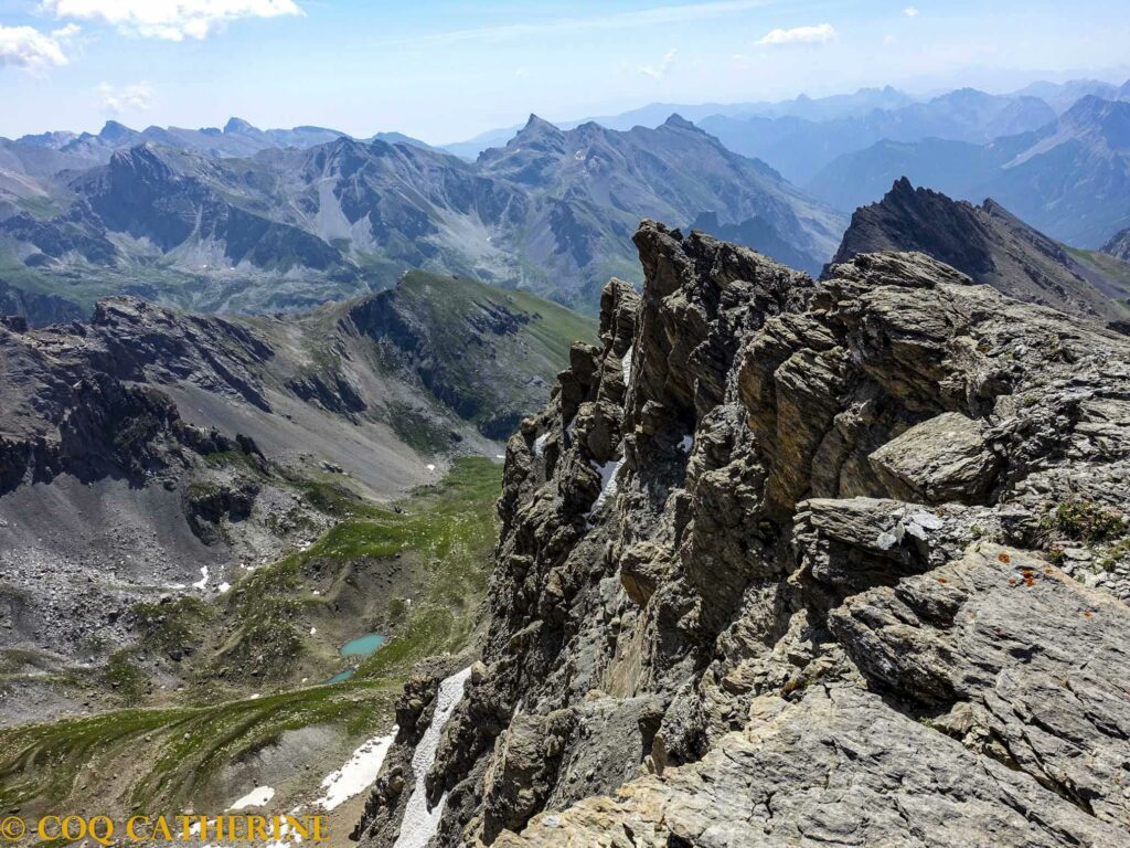 Panorama depuis le sommet de la Tête de la Frema sur les montagnes d’Italie