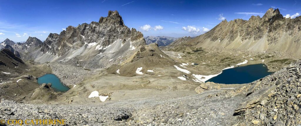 Panorama depuis le sommet de la Tête de la Frema sur le Brec de Chambeyron le lac des neuf couleurs