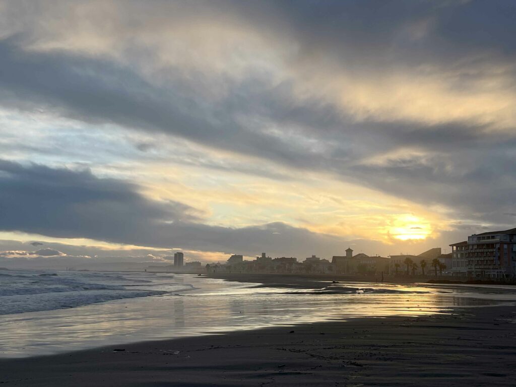 La Plage de Valras plage au coucher du soleil
