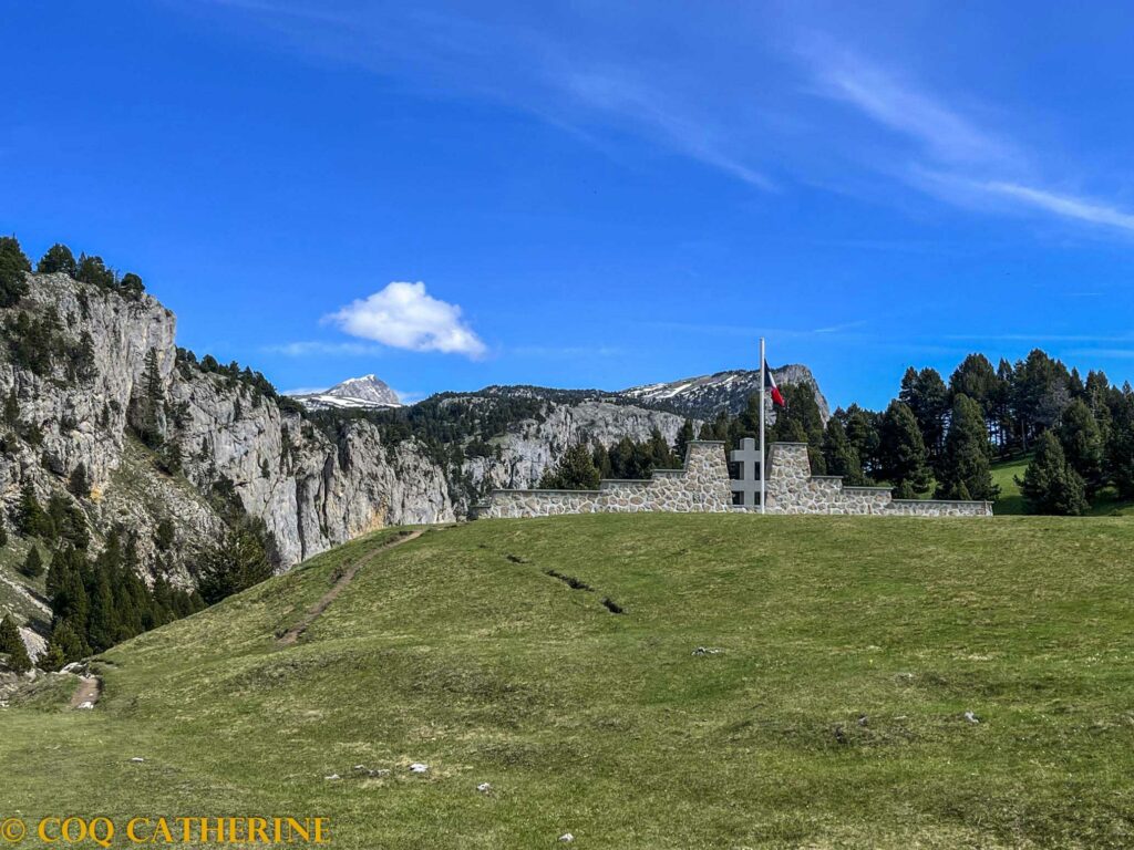 le Mémorial du Pas de l’Aiguille dans les montagnes du Vercors